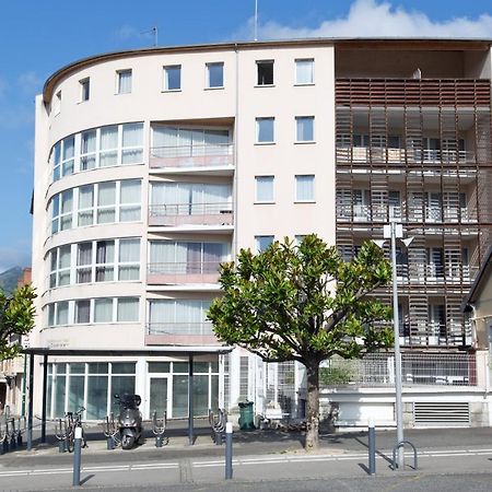 Grand Studio Avec Climatisation, Balcon Proche Gare Centre Ville 루르드 외부 사진