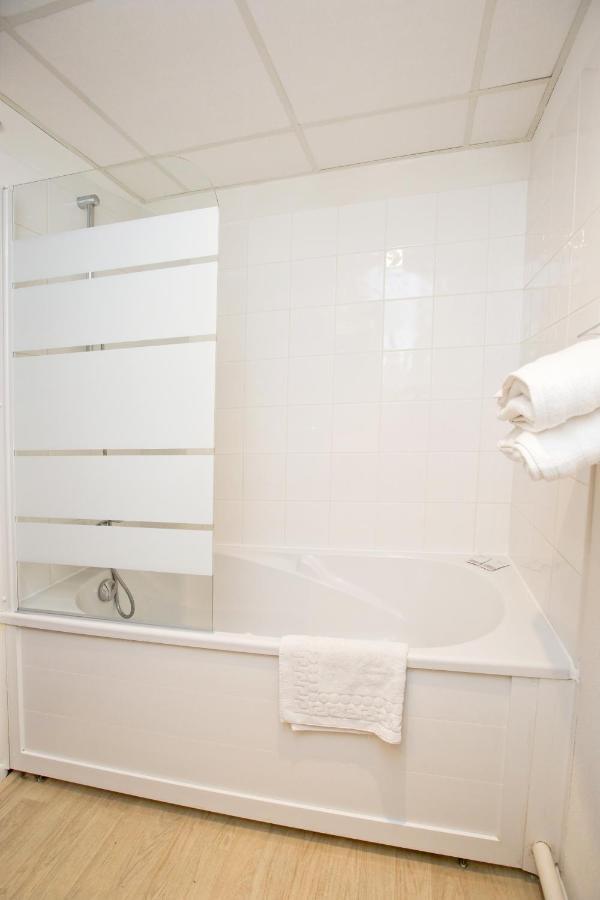 Grand Studio Avec Climatisation, Balcon Proche Gare Centre Ville 루르드 외부 사진
