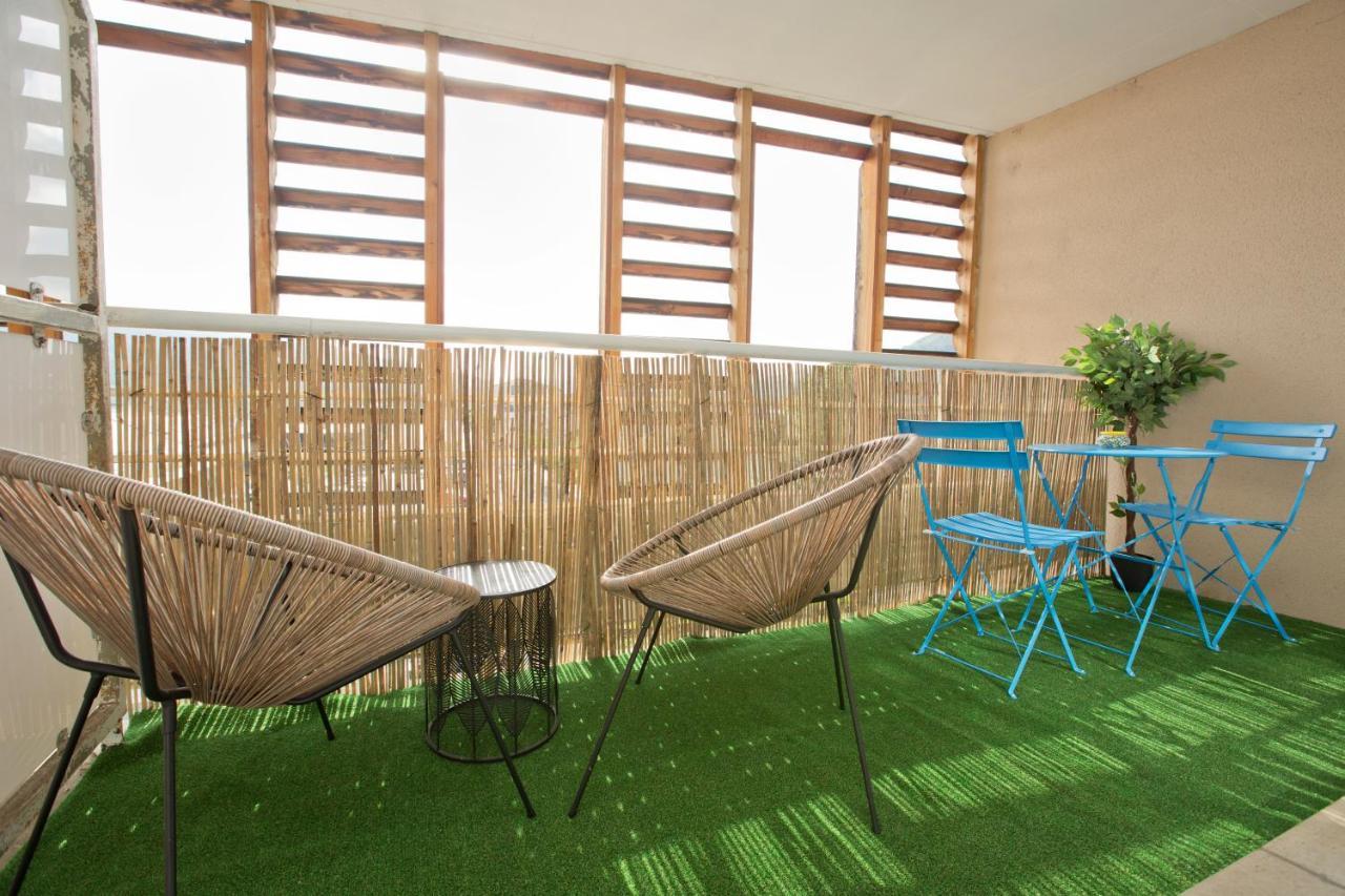 Grand Studio Avec Climatisation, Balcon Proche Gare Centre Ville 루르드 외부 사진